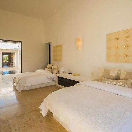 Villa Casa Yvonne Modern Amenities near Exclusive Golf Course Sleeps 16 à San José del Cabo Extérieur photo