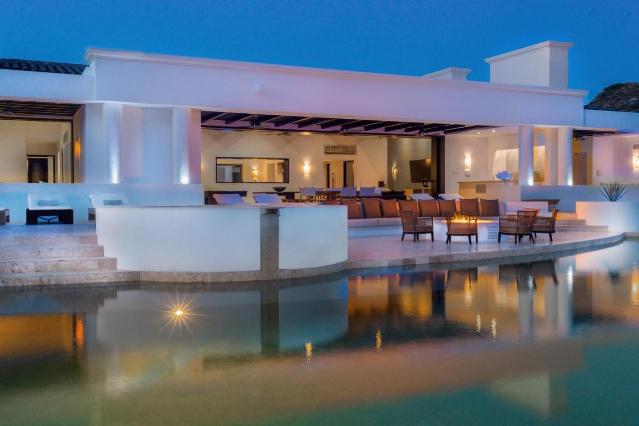 Villa Casa Yvonne Modern Amenities near Exclusive Golf Course Sleeps 16 à San José del Cabo Extérieur photo